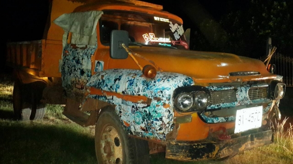 ขายด่วนหกล้อหน้ายาวดั้มสภาพคัชซีสวยสุดๆเดิมๆเอกสารเล่มชุดโอนพร้อมราคาเบาๆโทร0856842587