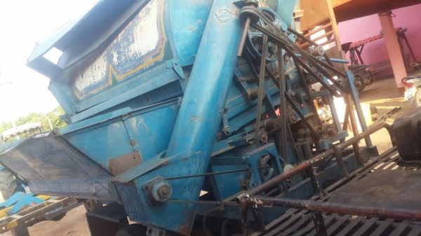 รถนวดข้าวแปดฟุตเกษตรพัฒนาจัมโบ้รถหกล้อเครื่องeh500 รถนวดข้าวแปดฟุตเกษตรพัฒนาจัมโบ้รถหกล้อเครื่องeh500