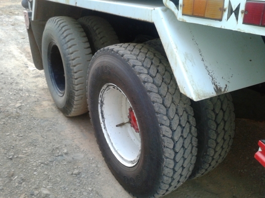 ขายดาว์นรถบรรทุกดั้มพ์สิบล้อFuso270ปี2556