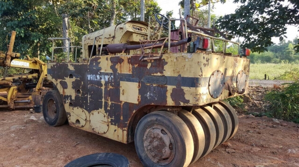 ขายรถบดล้อยาง 11 ล้อ WATANABE รถใช้งานได้ปกติ เอกสารสัญญาซื้อขาย ราคาต่อรองได้ ขายรถบดล้อยาง 11 ล้อ WATANABE รถใช้งานได้ปกติ เอกสารสัญญาซื้อขาย ราคาต่อรองได้