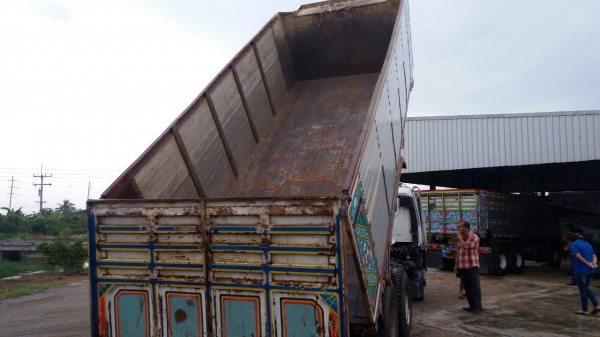 สิบลล้อ ฮีโน่ FM3H195โบว์ 2เพา ดั้มมีเนียม สภาพดีสวยพร้อมใช้ ทะเบียนพร้อมโอน ราคา 870,000บ ต่อรองได้ สิบลล้อ ฮีโน่ FM3H195โบว์ 2เพา ดั้มมีเนียม สภาพดีสวยพร้อมใช้ ทะเบียนพร้อมโอน ราคา 870,000บ ต่อรองได้