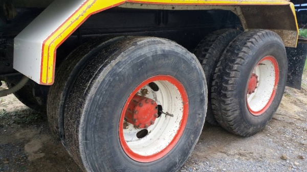 สิบล้อ อีซูชุ หัวเดก้า FVZ12 MY 195โบว์ 2เพา ดั้มมีเนียม สภาพดีสวยบางเดิมพร้อมใช้ ทะเบียนพร้อมโอน ราคา 870,000บ ต่อรองได้