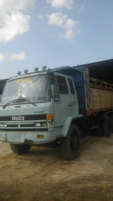 ขายรถบรรทุก 10 ล้อ ISUZU  ROCKY 175