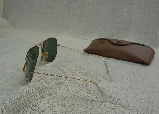 แว่นตานายพลแมคอาร์เธอร์ B&amp;L RAY-BAN AVIATOR MacArthur USA
