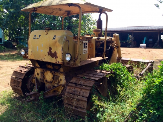 ขายด่วน รถแทรกเตอร์ดันดิน  พร้อมใช้งาน