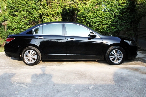 2009HONDA ACCORD 2.0 E i-VTEC AIRBAG-ABS AT สภาพดีมาก เจ้าของขายเอง
