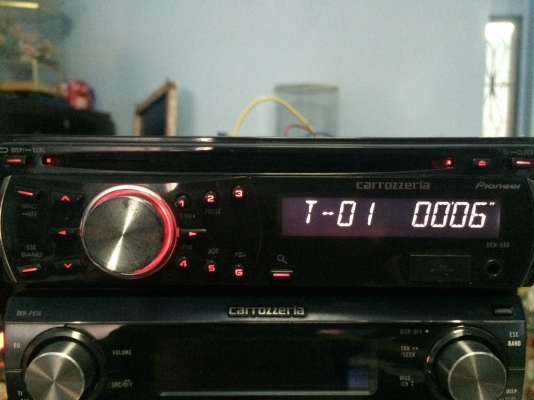 Pioneer DEH-550 USB IPOD MP3-RW CD-RW AUX ปรีเอ้า1ชุด สภาพสวย มือ2 ญี่ปุ่น