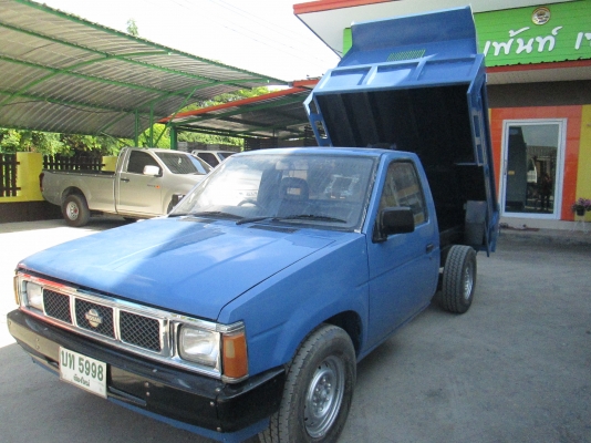 รถกระบะ ปิคอัฟดั้มพ์ นิสสัน Big M กระบะเปิดได้ 3ด้าน ดั้มพ์ใหม่