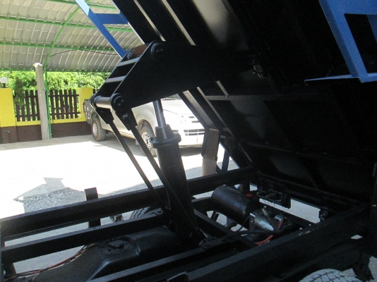 รถกระบะ ปิคอัฟดั้มพ์ นิสสัน Big M กระบะเปิดได้ 3ด้าน ดั้มพ์ใหม่ รถกระบะ ปิคอัฟดั้มพ์ นิสสัน Big M กระบะเปิดได้ 3ด้าน ดั้มพ์ใหม่