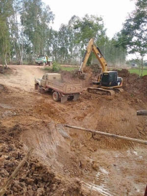 ขายหกล้อดั้มหัวยาว