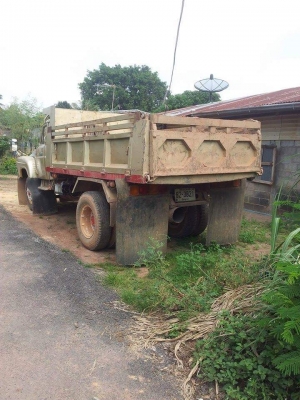 ขายหกล้อดั้มหัวยาว