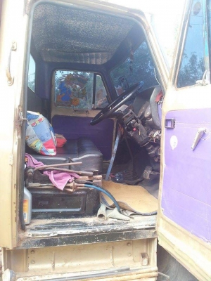 ขายหกล้อดั้มหัวยาว