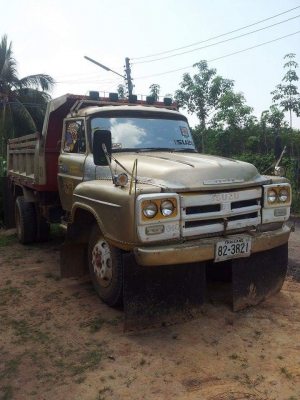 ขายหกล้อดั้มหัวยาว