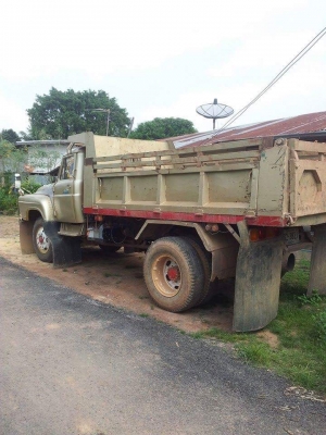 ขายหกล้อดั้มหัวยาว