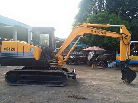 ขายรถขุดแบคโฮ SUMITOMO SH120 ขนาดเทียบเท่า 50 เครื่องISUZU 4 สูบ เครื่องแน่น ปั๊มแรง ระบบไว รถพร้อมใช้งาน ขายรถขุดแบคโฮ SUMITOMO SH120 ขนาดเทียบเท่า 50 เครื่องISUZU 4 สูบ เครื่องแน่น ปั๊มแรง ระบบไว รถพร้อมใช้งาน