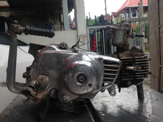 ขายเครื่องhonda 2000บาทชุบโครเมี่ยม