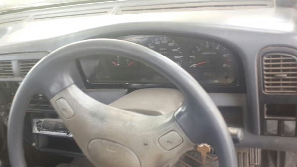 นิสสันบิ๊กเอ็ม 2.5ดีเซล ปี2539 ไมค์โคล้ง ฝาแดงละเอียด พวงมาลัยเพาเวอร์ นิสสันบิ๊กเอ็ม 2.5ดีเซล ปี2539 ไมค์โคล้ง ฝาแดงละเอียด พวงมาลัยเพาเวอร์