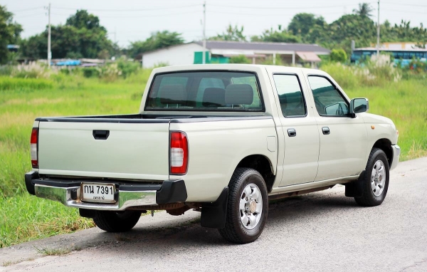 รถใช้ทำมาหากินได้ นิสสัน ฟรอนเทีย ปี2001 รถสวยถูกใจ รถใช้ทำมาหากินได้ นิสสัน ฟรอนเทีย ปี2001 รถสวยถูกใจ