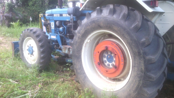 ขาย รถไถFORD 6610 4WD ขาย รถไถFORD 6610 4WD
