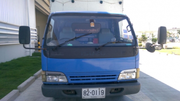 ขายรถบรรทุก Isuzu NPR ปี 2548 พร้อมตู้ 10 บาน ขายรถบรรทุก Isuzu NPR ปี 2548 พร้อมตู้ 10 บาน