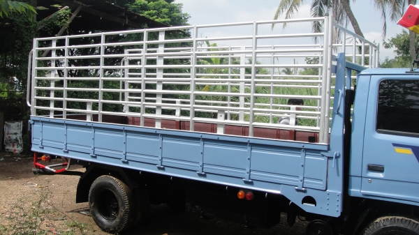 ดาวน์85000 ISUZU NKR เครื่อง4BE1(110แรง) แอร์ ฟิล์ม เพาเวอร์ ยางดี คัสฃีสวย ราคาถูก