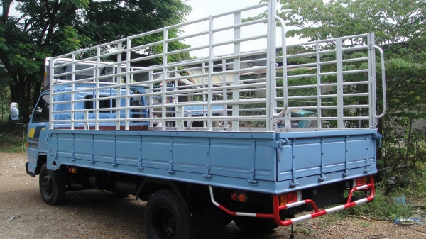 ดาวน์85000 ISUZU NKR เครื่อง4BE1(110แรง) แอร์ ฟิล์ม เพาเวอร์ ยางดี คัสฃีสวย ราคาถูก