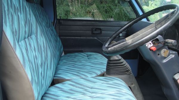 ดาวน์85000 ISUZU NKR เครื่อง4BE1(110แรง) แอร์ ฟิล์ม เพาเวอร์ ยางดี คัสฃีสวย ราคาถูก