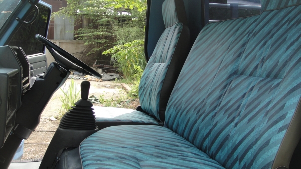 ดาวน์85000 ISUZU NKR เครื่อง4BE1(110แรง) แอร์ ฟิล์ม เพาเวอร์ ยางดี คัสฃีสวย ราคาถูก