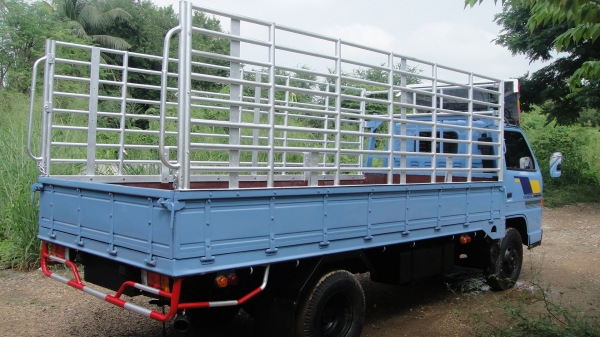 ดาวน์85000 ISUZU NKR เครื่อง4BE1(110แรง) แอร์ ฟิล์ม เพาเวอร์ ยางดี คัสฃีสวย ราคาถูก