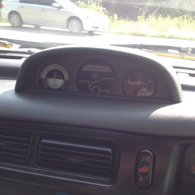 ปี2000สตาด้าสี่คูณสี่ สีม่วงเทารถมือเดียววิ่งน้อยขับดีมากน ระบบโฟร์วิลใช้ได้ปกติ เครื่อง2800cc แอร์เย็นฉ่ำ ยางดีระบบไฟใช้ได้หมดราคา188,000บาท ติดต่อคุณเอ๋ 092-6356419