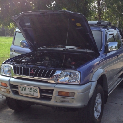 ปี2000สตาด้าสี่คูณสี่ สีม่วงเทารถมือเดียววิ่งน้อยขับดีมากน ระบบโฟร์วิลใช้ได้ปกติ เครื่อง2800cc แอร์เย็นฉ่ำ ยางดีระบบไฟใช้ได้หมดราคา188,000บาท ติดต่อคุณเอ๋ 092-6356419