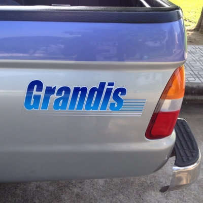 ปี2000สตาด้าสี่คูณสี่ สีม่วงเทารถมือเดียววิ่งน้อยขับดีมากน ระบบโฟร์วิลใช้ได้ปกติ เครื่อง2800cc แอร์เย็นฉ่ำ ยางดีระบบไฟใช้ได้หมดราคา188,000บาท ติดต่อคุณเอ๋ 092-6356419