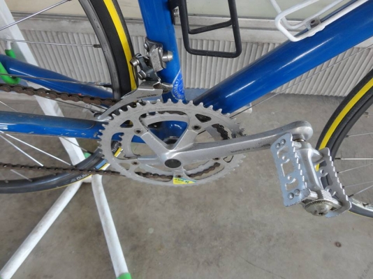 ขาย cannondale เสือหมอบ เป็นอลูมิเนียม ขาย cannondale เสือหมอบ เป็นอลูมิเนียม