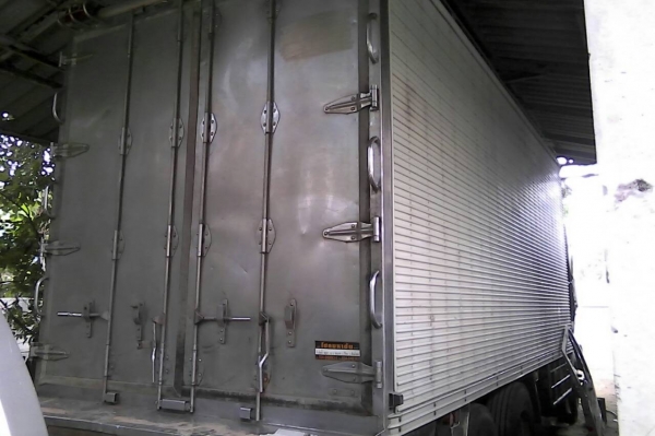 ขายตู้พร้อมเครื่องทำความเย็น เทอร์โมคิงส์ ยาว6.30เมตร แอร์-18-25ได้ขาย 380,000พร้อมติดตั้งครับ 089-2095791 บอย