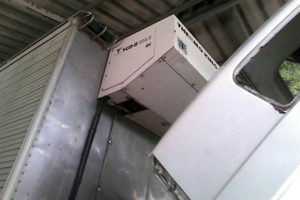 ขายตู้พร้อมเครื่องทำความเย็น เทอร์โมคิงส์ ยาว6.30เมตร แอร์-18-25ได้ขาย 380,000พร้อมติดตั้งครับ 089-2095791 บอย