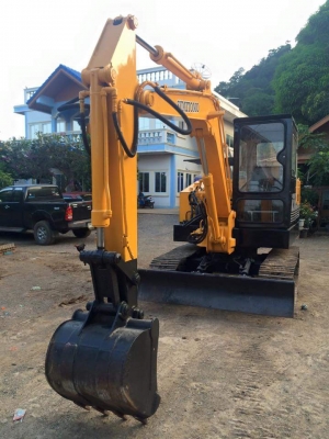 ขายรถขุดSUMITOMO SH120ขนาดเทียบเท่าPC-50เครื่องISUZU4สูบเครื่องดีระบบดีปั๊มแรง ราคา280,000฿สนใจติดต่อ 083-3436937 line:mjkodream