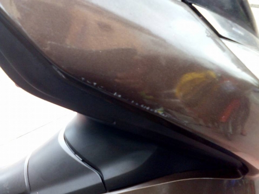 ขาย Honda PCX 150 i ปี 56 เดือน พ.ย. สีน้ำตาล เครื่องดีเดิมๆ ชุดสีีมีรอยด้านข้างนิดหน่อย วิ่งน้อย ฝรั่งใช้คนเดียว เล่มพร้อมโอน