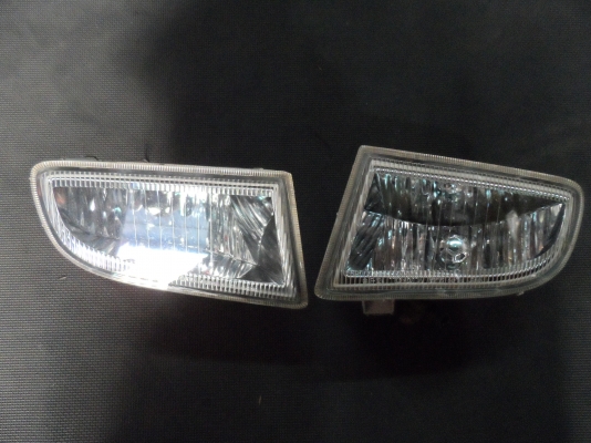 ขาย Sportlight สปอตไลท์ ไฟตัดหมอก TOYOTA Estima รุ่นแรก ปี 2004 โตโยต้า เอสติม่า อะไหล่รถยนต์ มือสอง