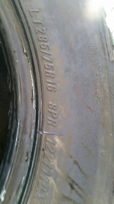 ยาง mud maxxis 285/75/16 ดอกสวยๆครับ