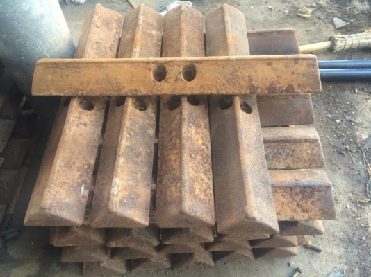 ต้องการขายใบแทร็กD2-6 ขนาด70 เก่าญี่ปุ่นแท้ๆ ไม่หักไม่งอ จำนวน72ใบ ราคาใบละ600บาท ราคาต่อรองได้