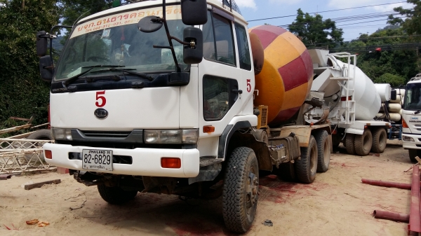 ขายด่วนครับ รถโม่ปูน 5 คิว NISSAN CWM430HT  รถพร้อมใช้งาน ครับ มี 2 คัน