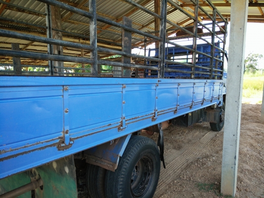 ขายรถ 6 ล้อ130เทอร์โบ รถห้างแท้ ไม่เคยทำสีรถมือเดียว