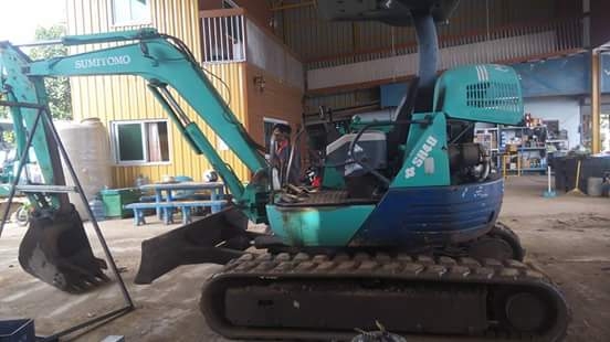 ขายรถขุด SUMITOMO  SH40JX รถเก่านอกแท้ มีเอกสารใบอินวอย รถไม่เคยใช้งานในไทย. สนใจติดต่อ : 099-907-3356 , 099-907-9273 แฟ้ง,กิ๊ฟ