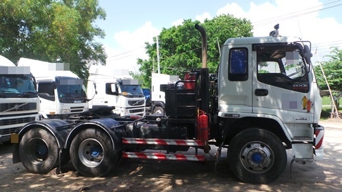 ขายดาวน์ อีซูซุเดกก้า 270 จดทะเบียนปี 2552 - สนใจติดต่อคุณตั้ม 081-9512529