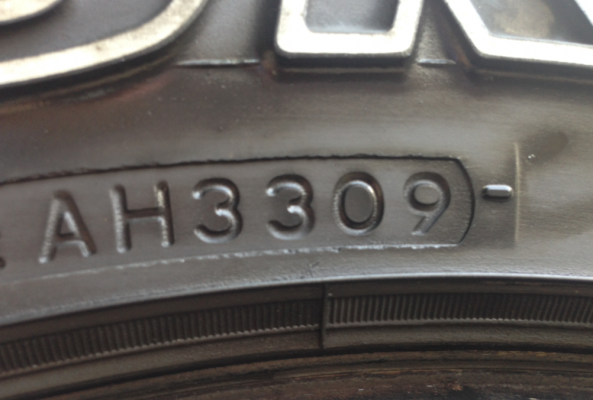 ยาง All Yokohama 265 70 16 กลางปี09 ดอกเต็ม พร้อมใช้งาน ราคาไม่แพง