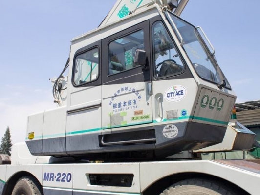 รถเครน KATO รุ่น KR 22H รถเครน KATO รุ่น KR 22H