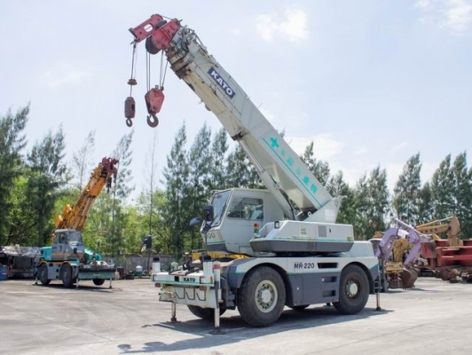 รถเครน KATO รุ่น KR 22H รถเครน KATO รุ่น KR 22H