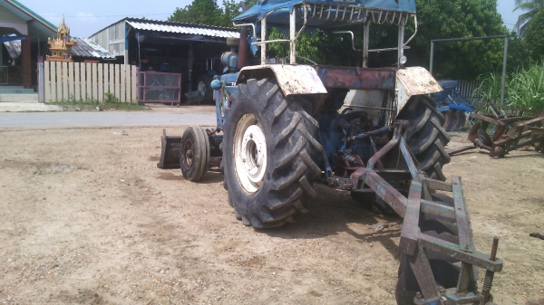 ขายรถไถFORD รุ่น6600 T5ท่่อนท้าย5000 สวยเดิมพร้อมใช้งานเอกสารเล่มทะเบียน