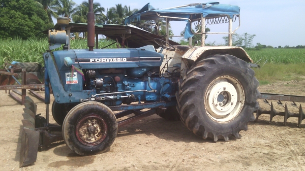 ขายรถไถFORD รุ่น6600 T5ท่่อนท้าย5000 สวยเดิมพร้อมใช้งานเอกสารเล่มทะเบียน