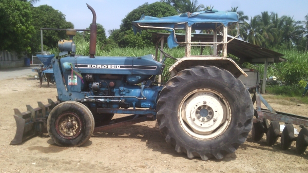 ขายรถไถFORD รุ่น6600 T5ท่่อนท้าย5000 สวยเดิมพร้อมใช้งานเอกสารเล่มทะเบียน